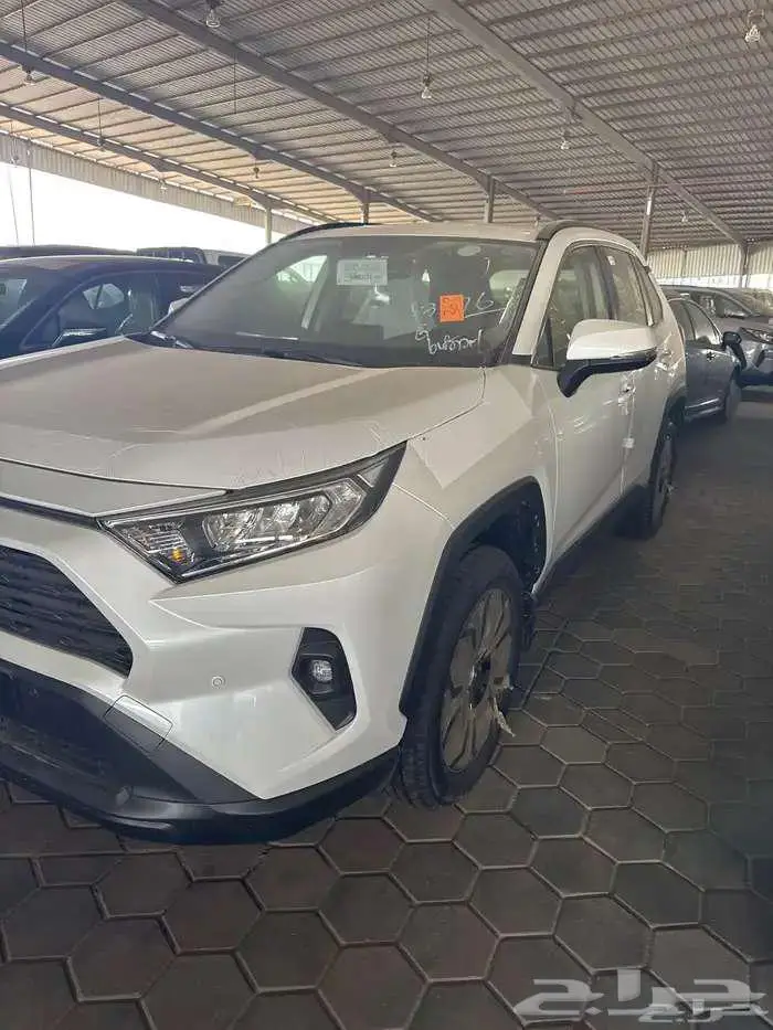 تويوتا راف فور XLE بنزين 2025 سعر 117470 0