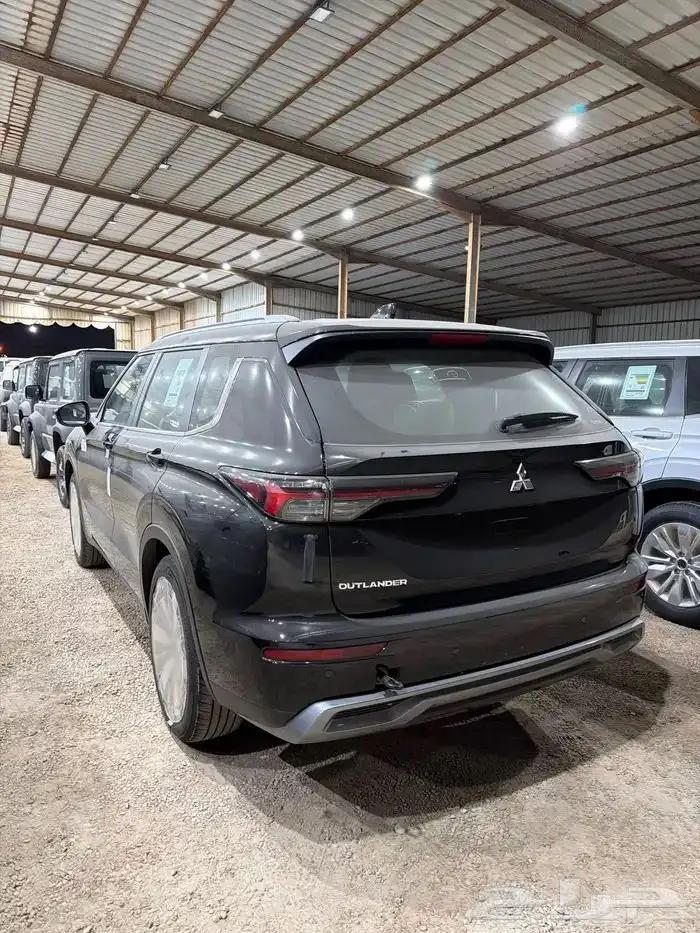 ميتسوبيشي اوتلاندر 2026 بانوراما ربع فل ب 101900شامل عرض 1