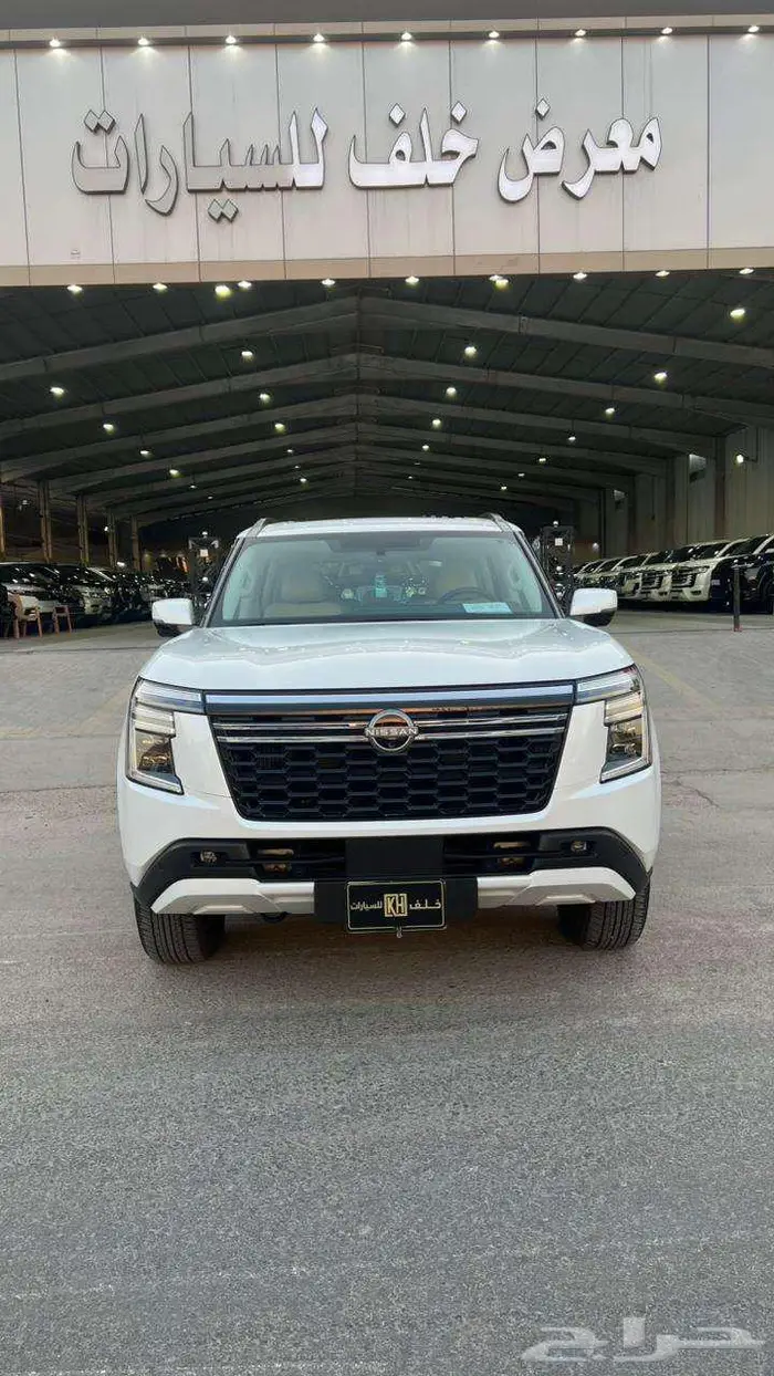 نيسان باترول SE موديل 2025- معرض خلف للسيارات 0