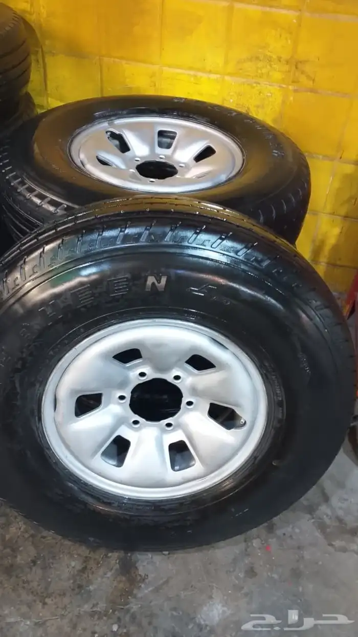 جنوط نيسان مع كفرات وبدون 4