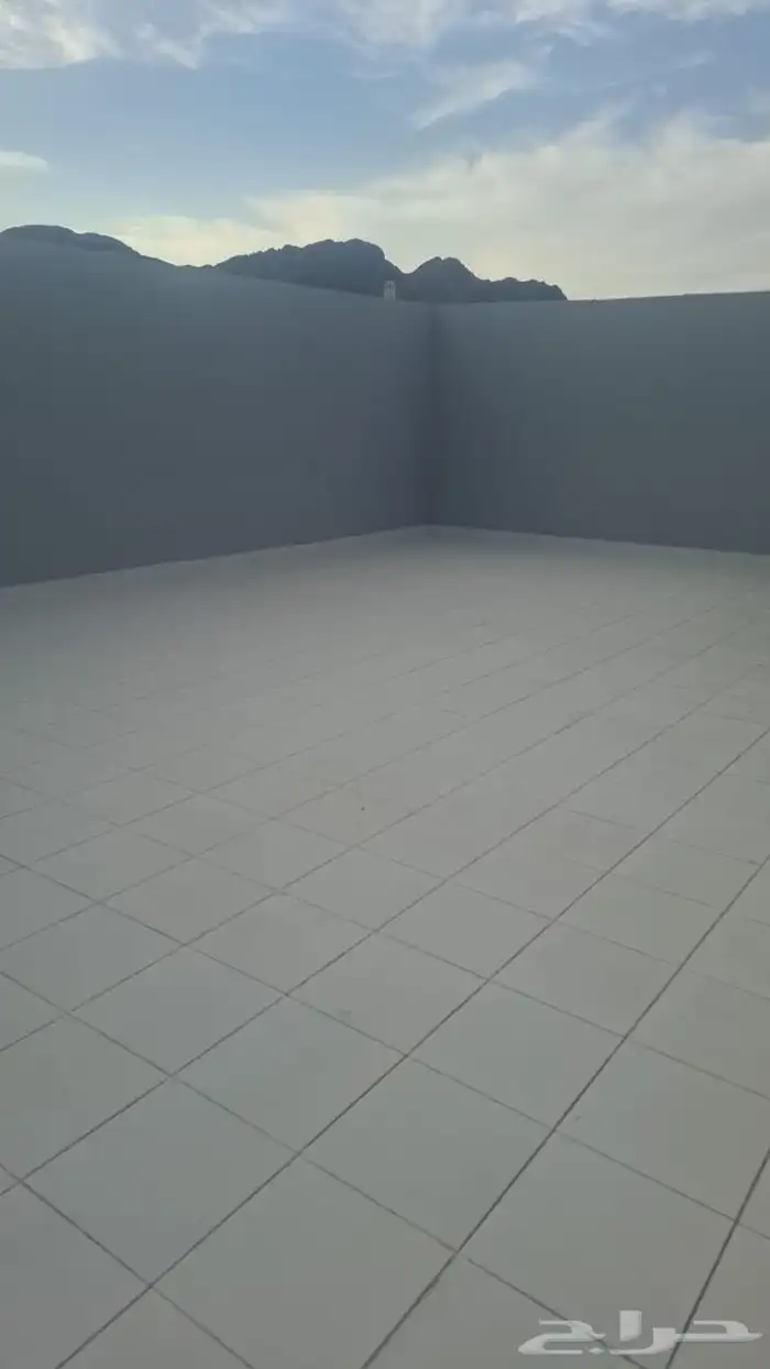 دور للبيع حي حمراء اسد بسعر 830 الف 1