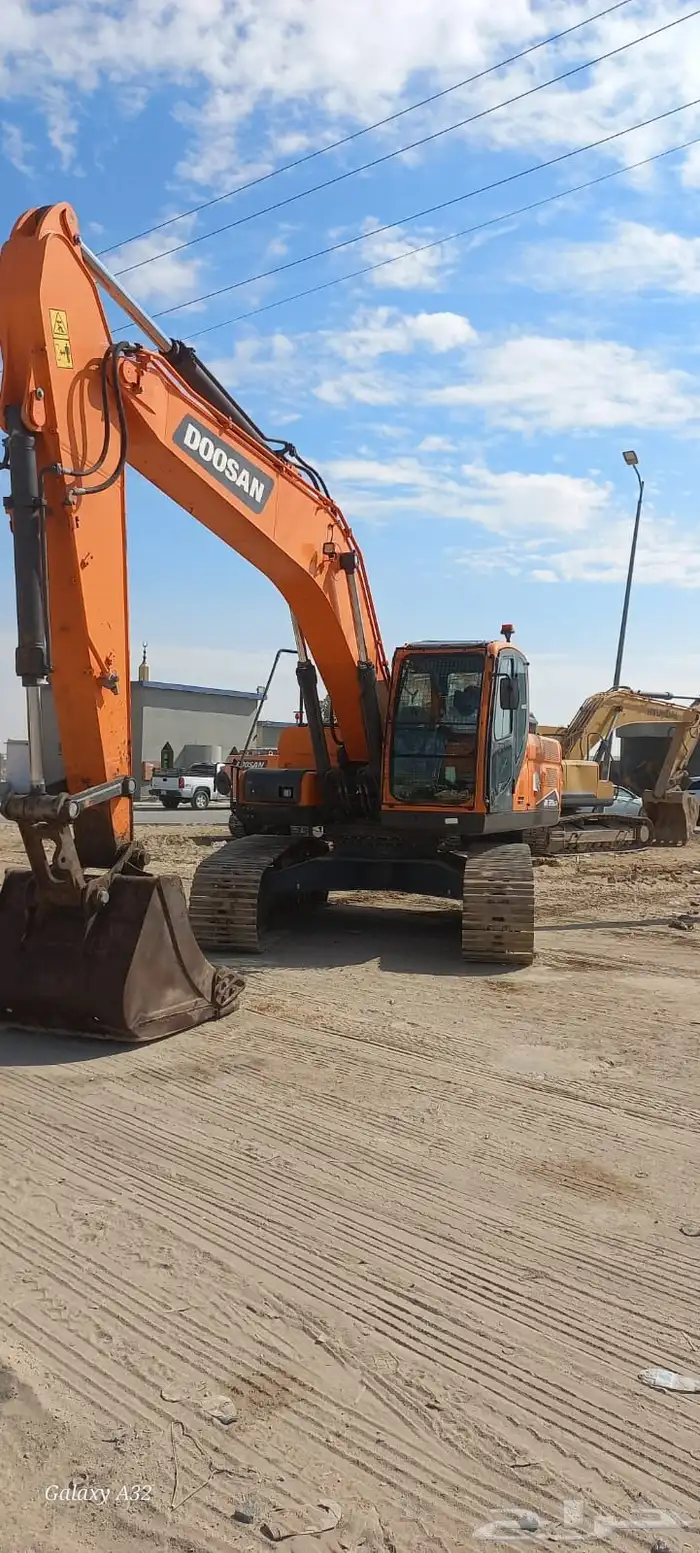 للبيع بوكلين دوسان 2022 حجم 225 4