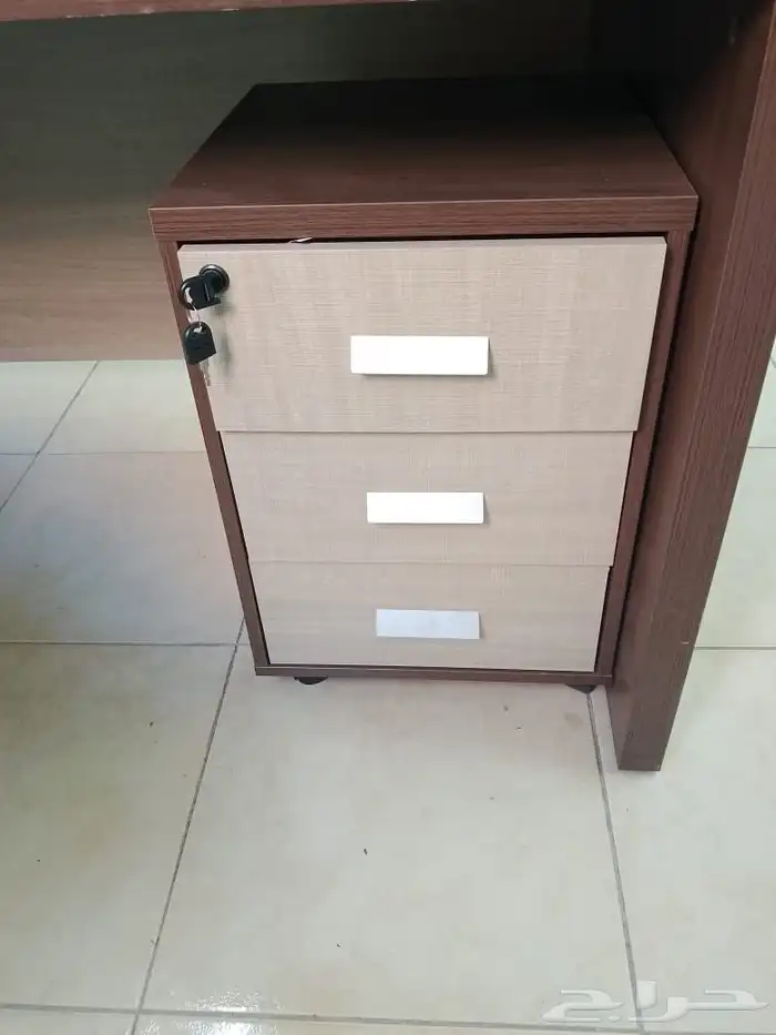 مكتب ثلاث وحدات 2500 5