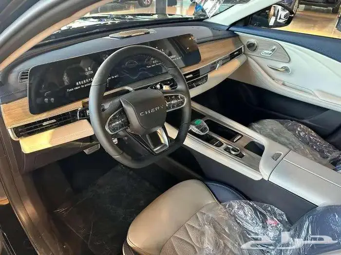 شيري اريزو 8 لاكجري 2025 3