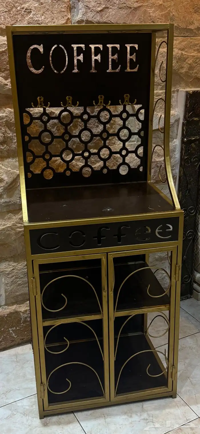 بيع اثاث منزل ( طاولتان و ركن قهوة ) 1