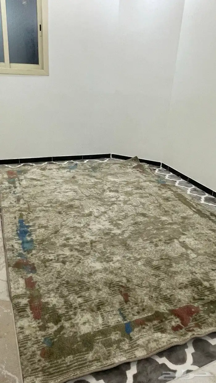 قطع سجاد للبيع قطعتين مقاس 2في3 وطوالتين مقاس1في 4و1في 2 4