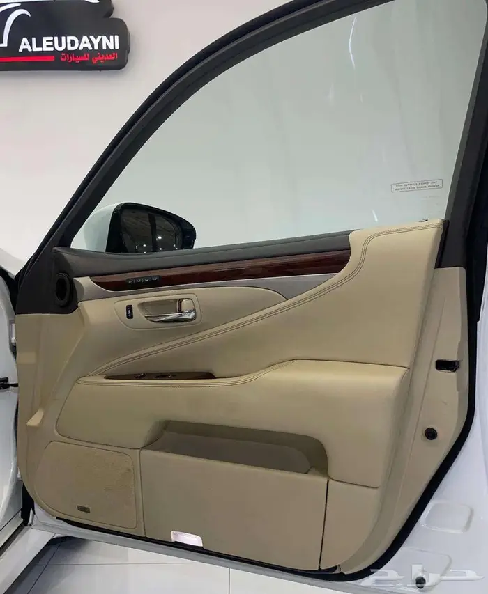 لكزس LS 460 L 2015 24