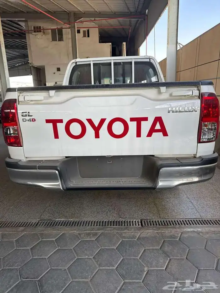 تويوتا هايلوكس غمارتين ديزل GLموديل 2025 عرض الجزيره 6