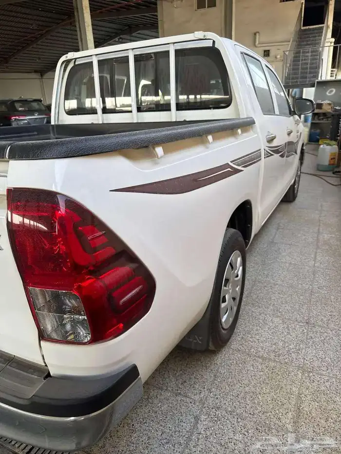 تويوتا هايلوكس غمارتين ديزل GLموديل 2025 عرض الجزيره 5