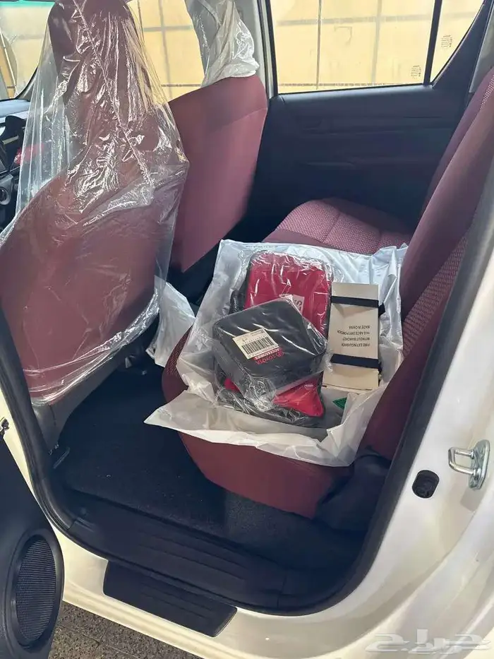 تويوتا هايلوكس غمارتين ديزل GLموديل 2025 عرض الجزيره 9