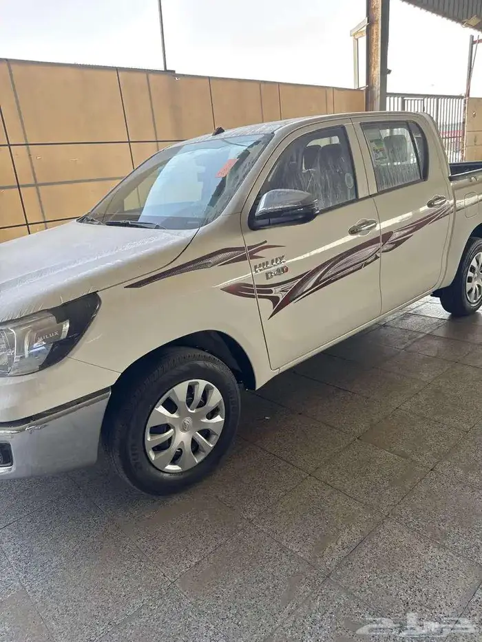 تويوتا هايلوكس غمارتين ديزل GLموديل 2025 عرض الجزيره 0