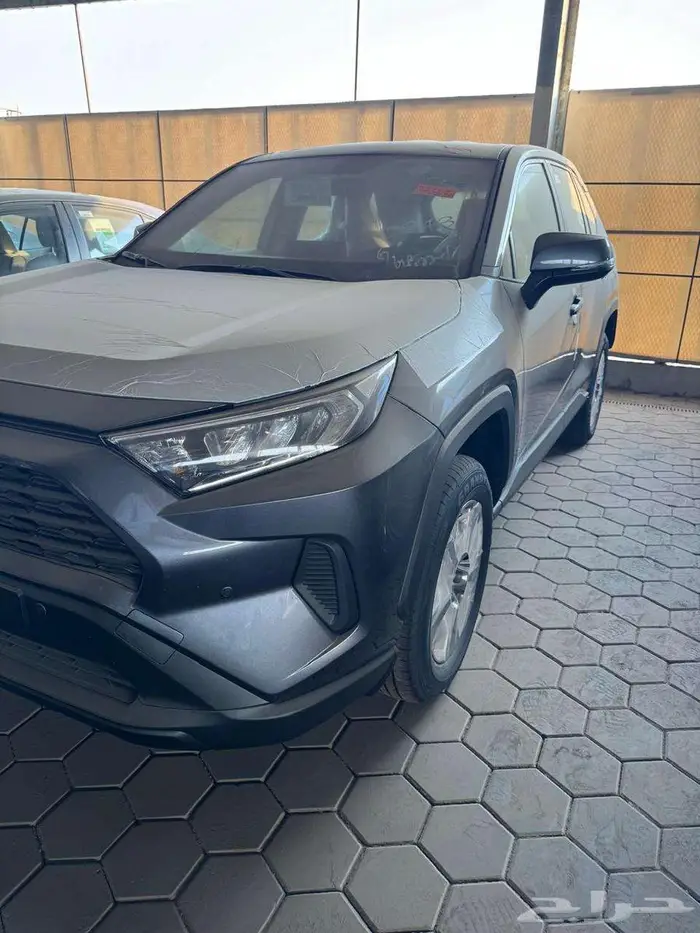 تويوتا راف فور LE بنزين ستاندر دفع رباعي 2025 سعر 103095 0