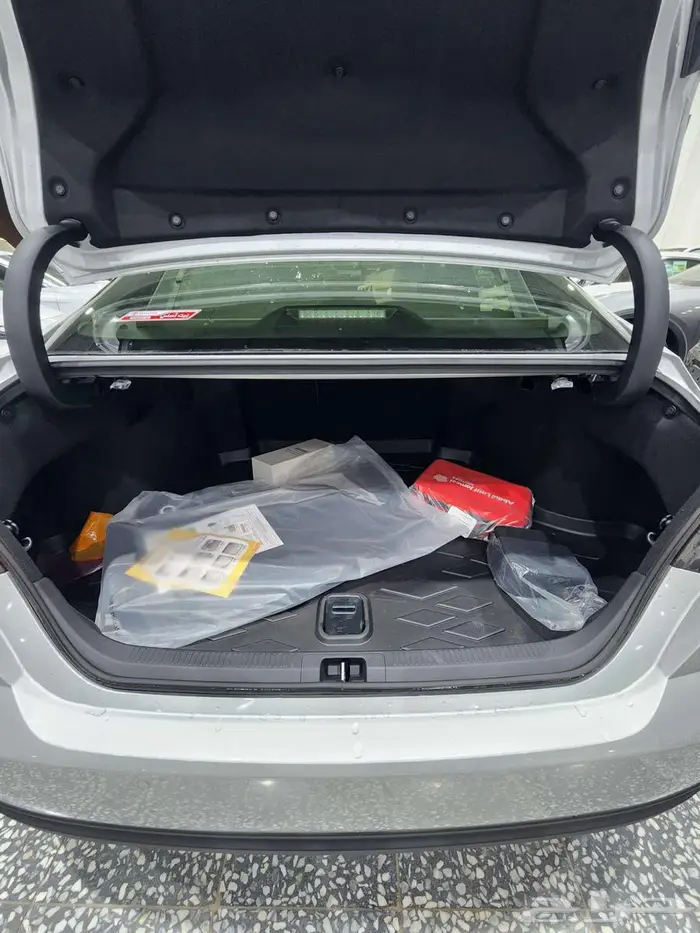 كامري LE هايبرد 2025 السعر 118450 15