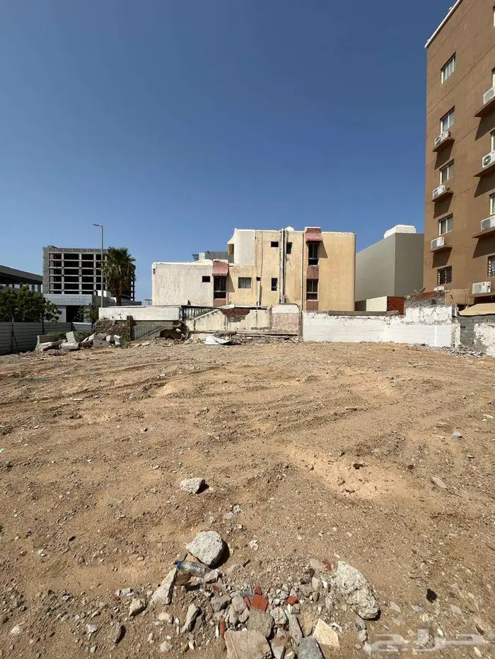 ارض في حي الروضة بجدة على شارع الامير سعود الفيصل 1