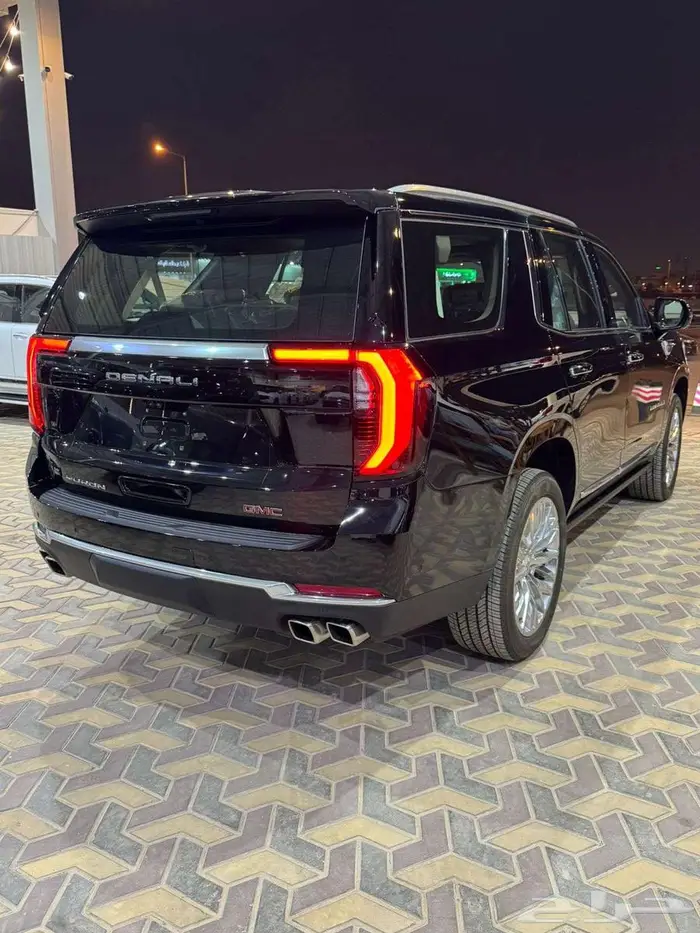 دينالي قصير - اسود داخل اوف وايت - مراتب متصله -2025- خليجي 5