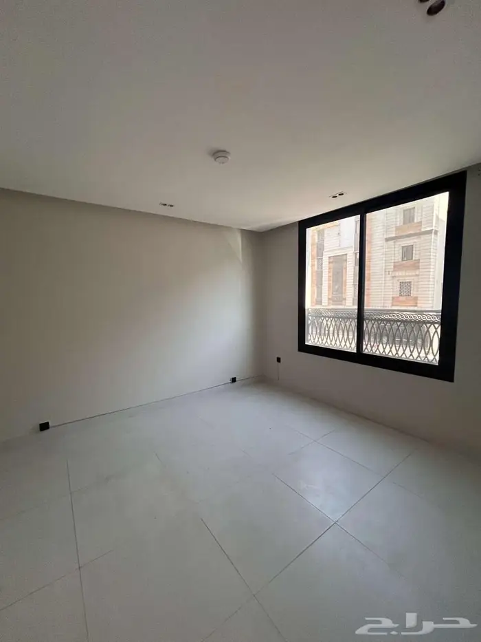 شقة مجددة بالكامل للإيجار السنوي 2