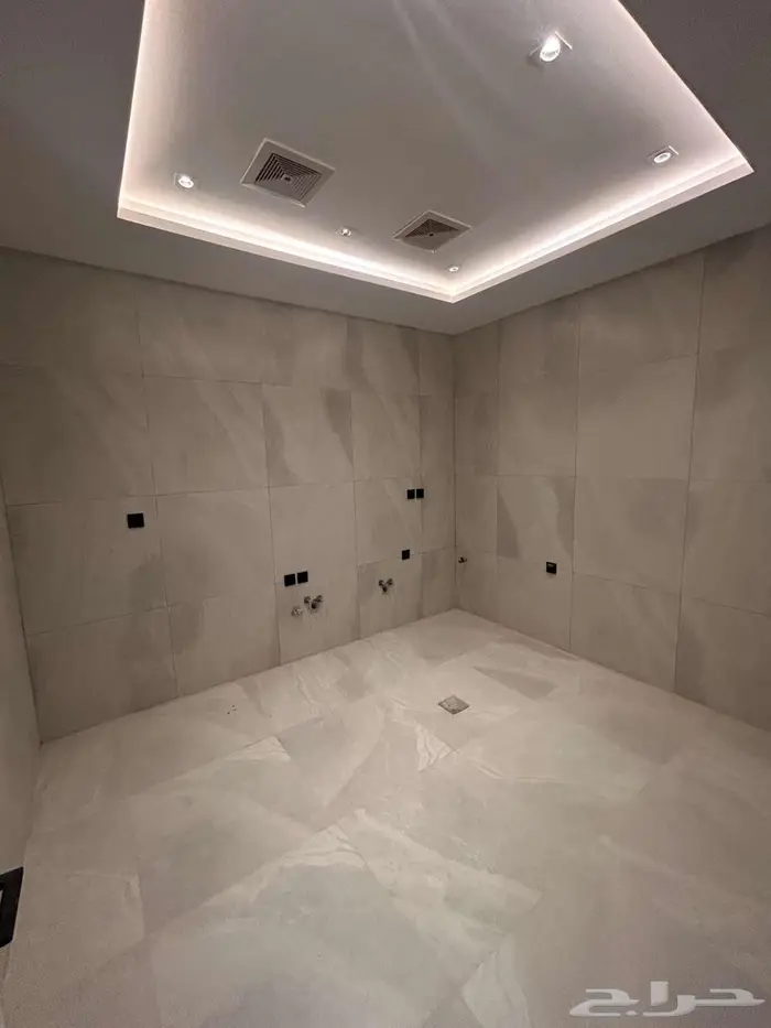 شقة مجددة بالكامل للإيجار السنوي 11