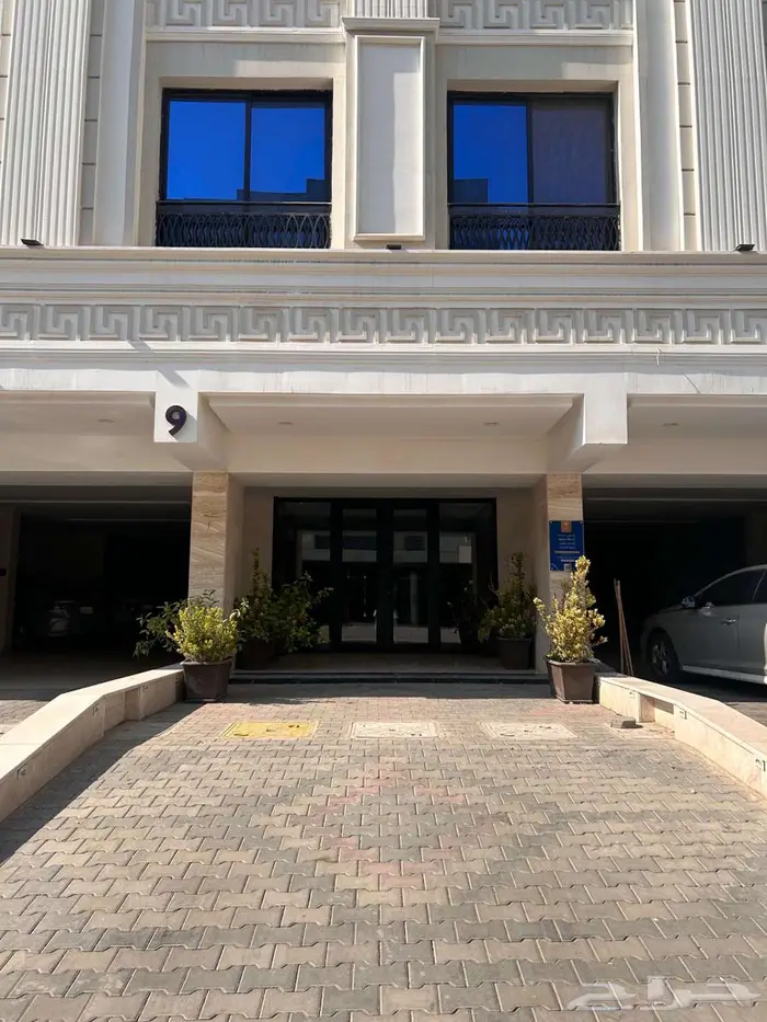 شقة مجددة بالكامل للإيجار السنوي 19