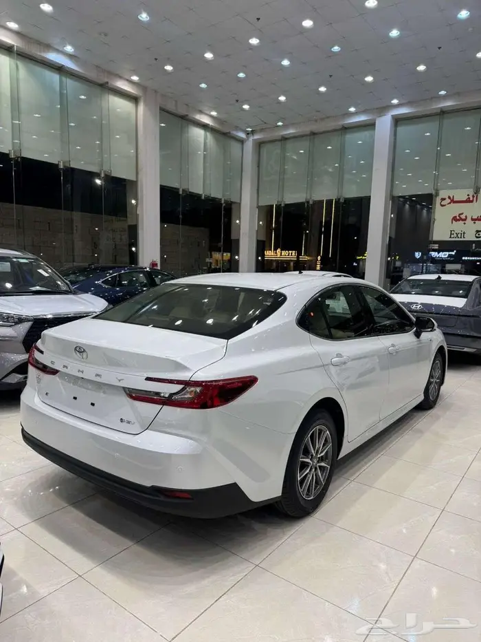 تويوتا كامري م 2025 ستاندر هايبرد E - سعودي 2