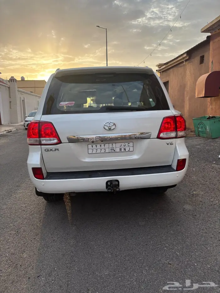 للبيع لاندكروزر 2011 8سرندل 60 عام 11