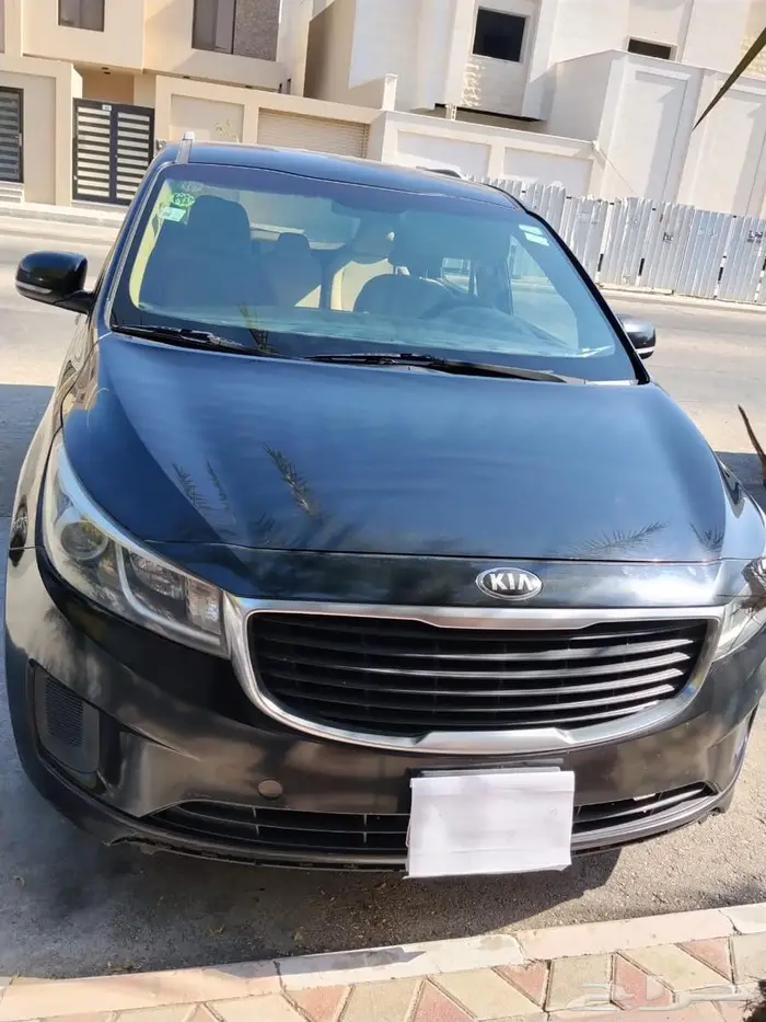 سيارة كيا كارنيفال 3