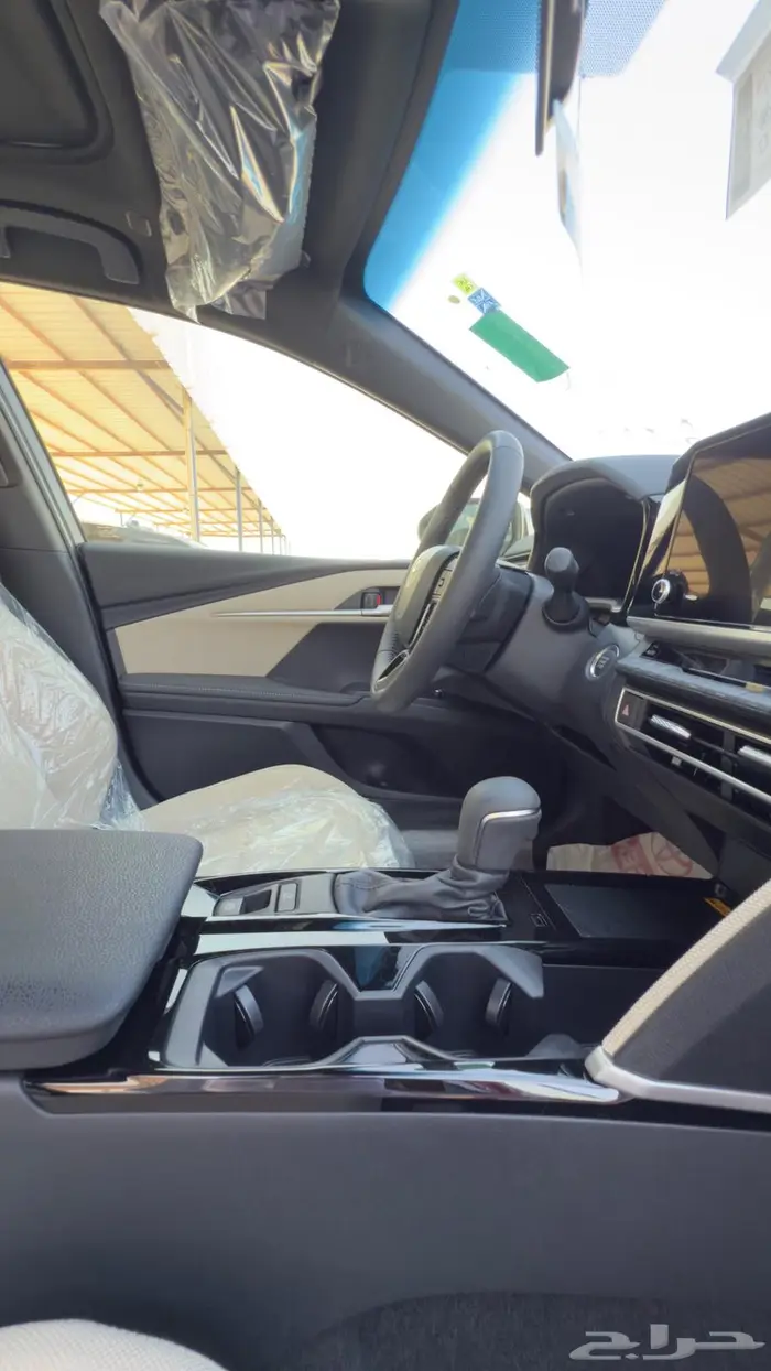 تويوتا كامري 2025 LE سعودي تيتانيوم 25