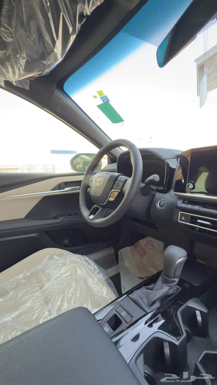 تويوتا كامري 2025 LE سعودي تيتانيوم 26