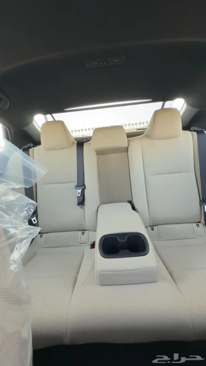 تويوتا كامري 2025 LE سعودي تيتانيوم 37