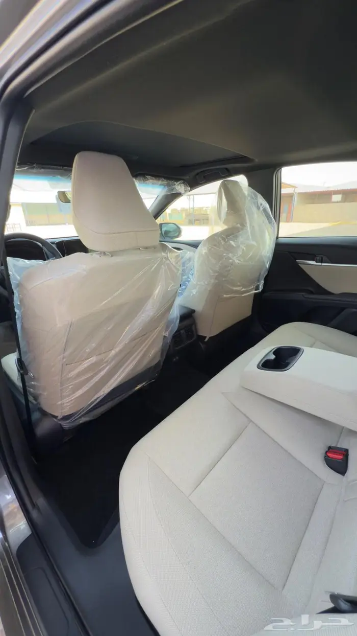 تويوتا كامري 2025 LE سعودي تيتانيوم 42