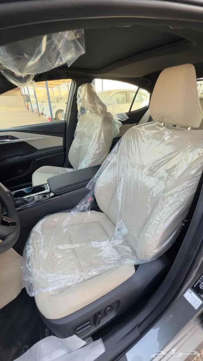 تويوتا كامري 2025 LE سعودي تيتانيوم 43