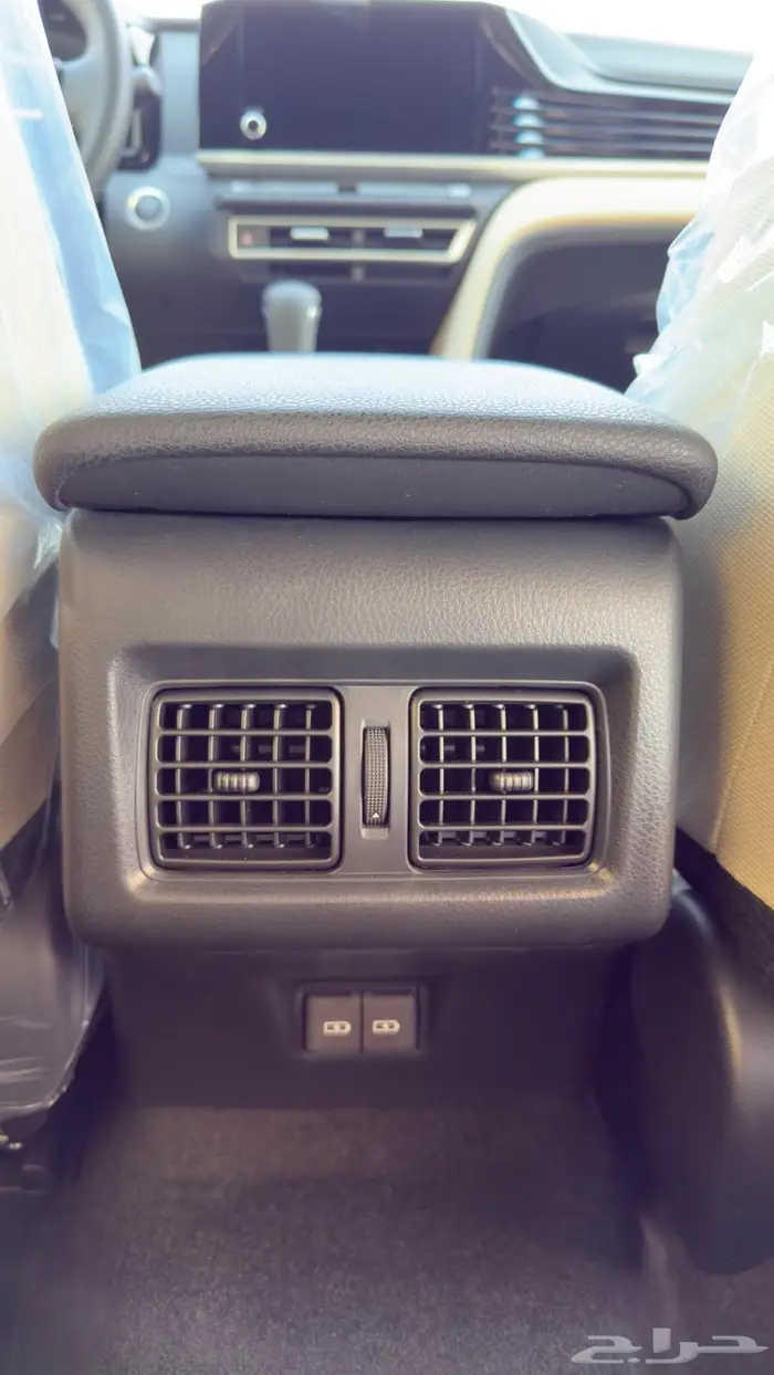 تويوتا كامري 2025 LE سعودي تيتانيوم 40