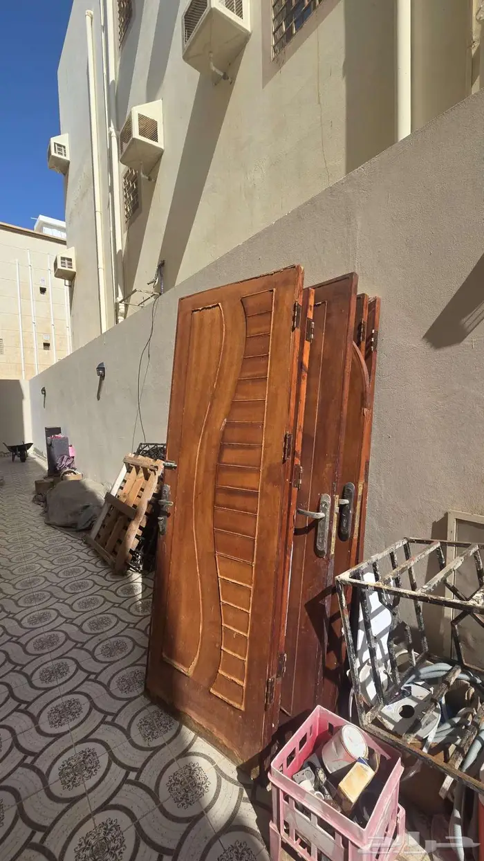 ابواب خشب وشبابيك 0