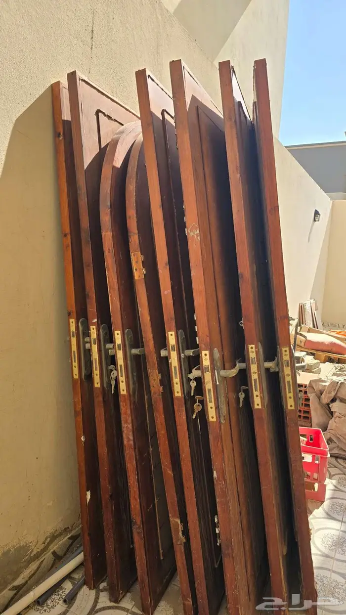 ابواب خشب وشبابيك 1