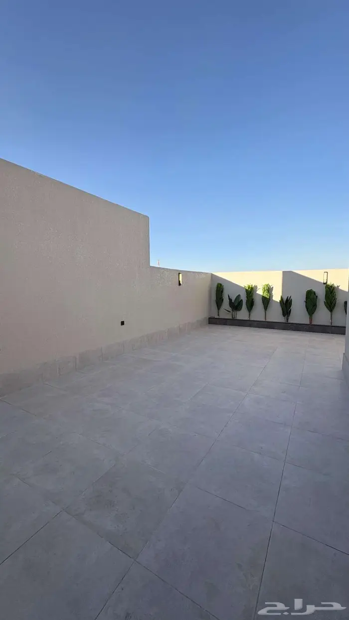 شقة دور ثاني للبيع حي الرحمانية ( مصعد مطبخ راكب سطح داخلي ) 17