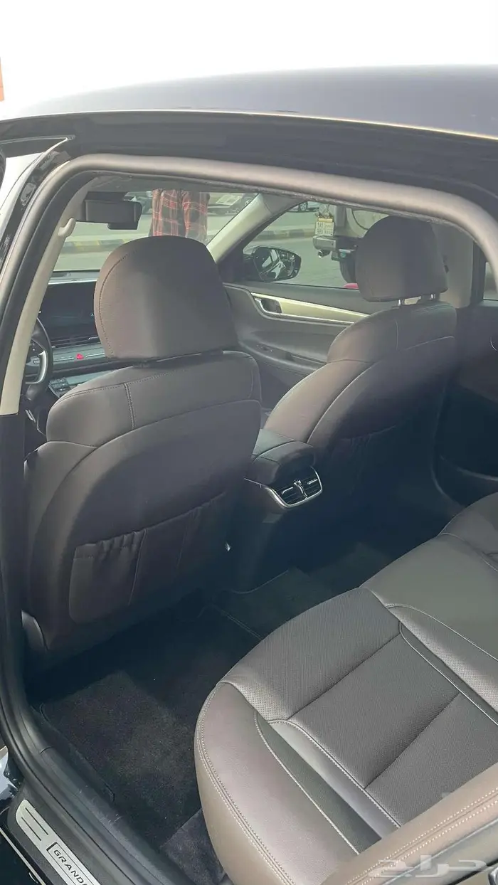 هونداي ازيرا 2020 بنزين عداد 141000 4