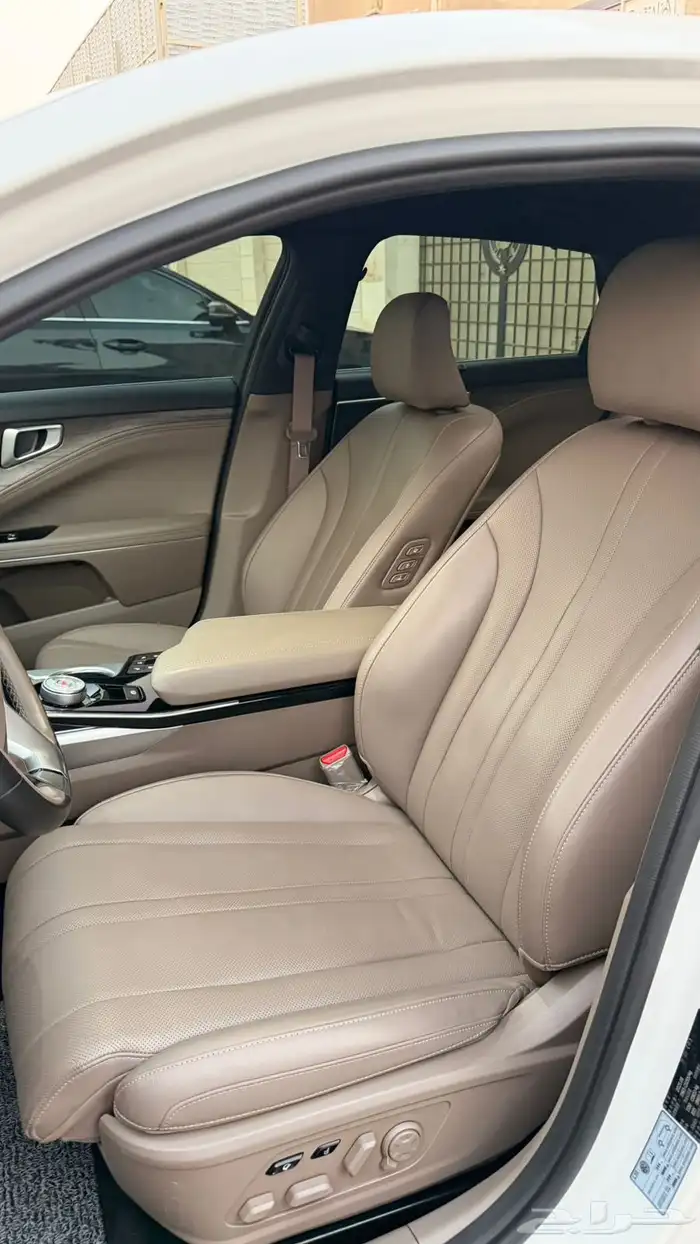 كيا K8 2022 ( بنزين) فل اوبشن 12