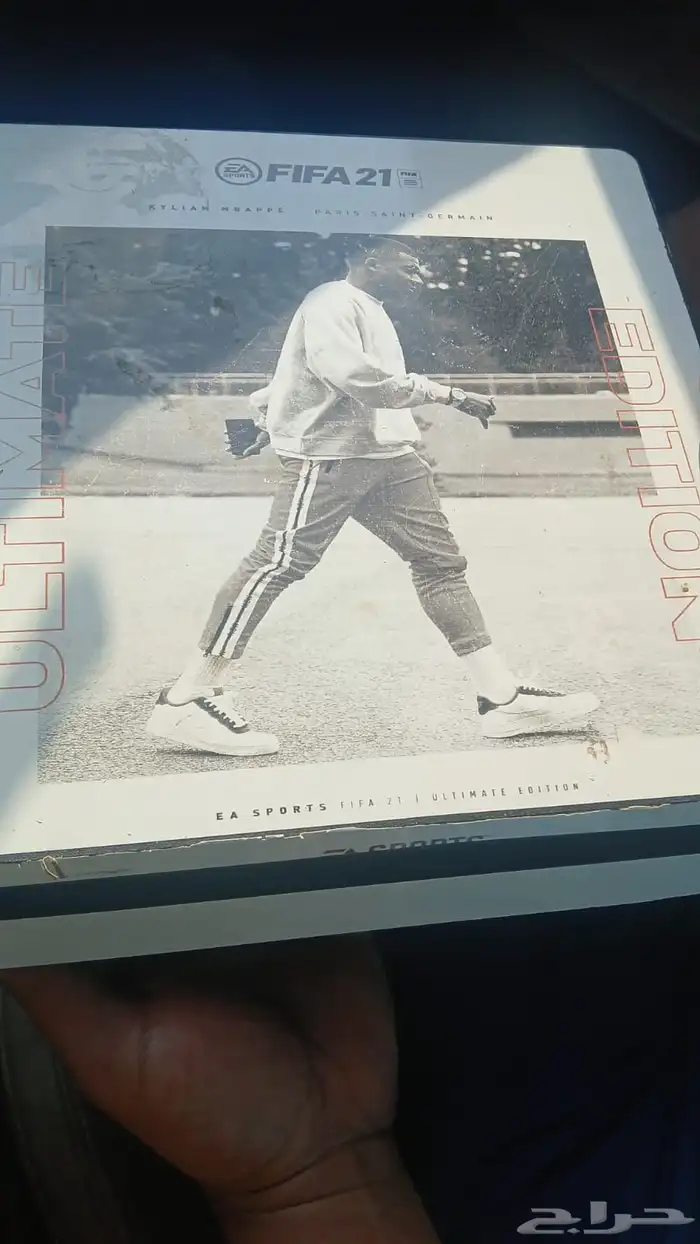 سوني 4 مع 2 يد اصلي 2