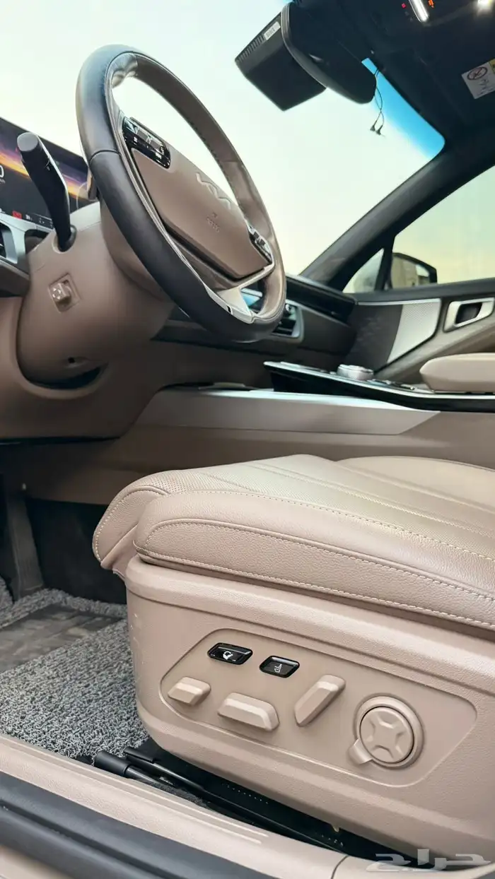 كيا K8 2022 ( بنزين) فل اوبشن 10
