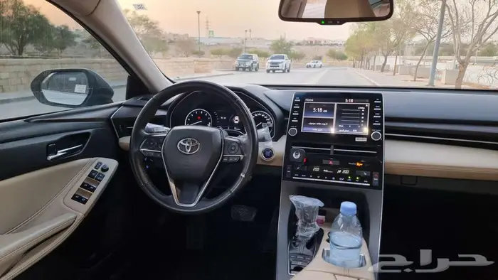 تويوتا افلون 2021 14