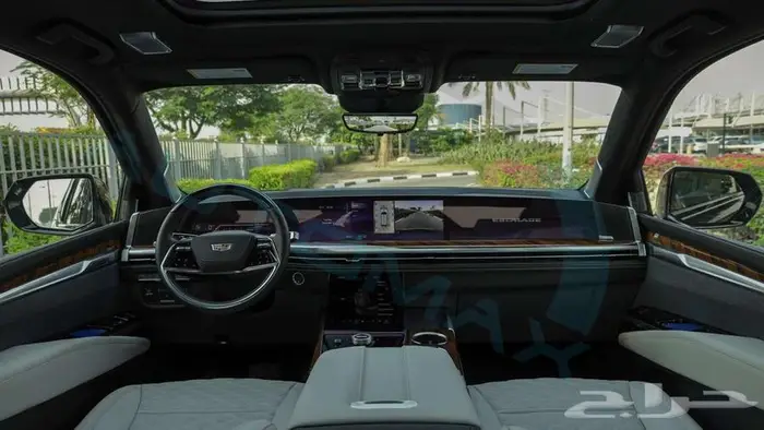 كاديلك اسكاليد 600 Sport Platinum 2025 اصفار مع ضمان 9