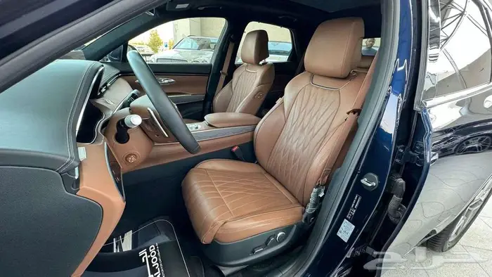 2022 جنيسس جي في 70 GENESIS GV70 11