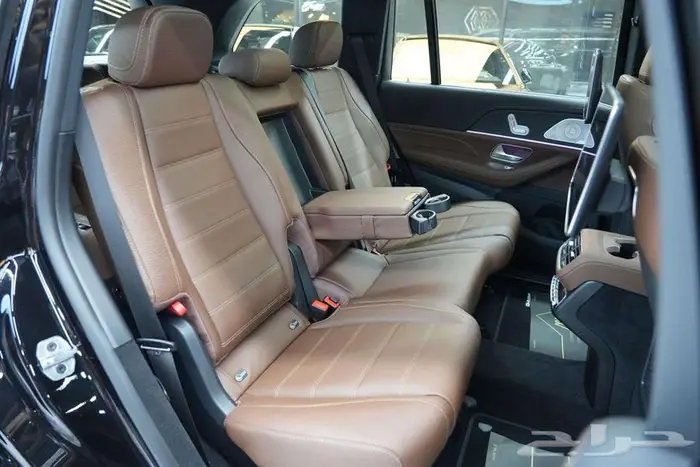 مرسيدس GLS 450 بريميوم بلس موديل 2026 أصفار خليجي أسود بني 14