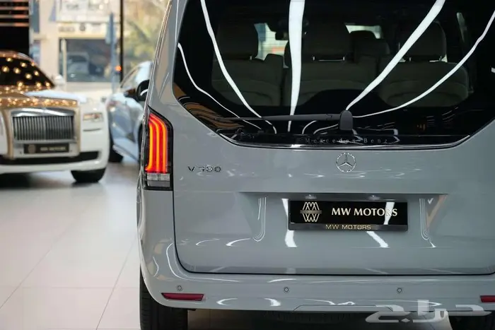 مرسيدس V 300 موديل 2026 أصفار خليجي رمادي ألبين أبيض 5