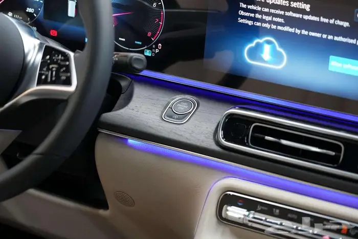 مرسيدس V 300 موديل 2026 أصفار خليجي رمادي ألبين أبيض 12