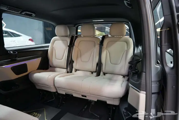مرسيدس V 300 موديل 2026 أصفار خليجي رمادي ألبين أبيض 15