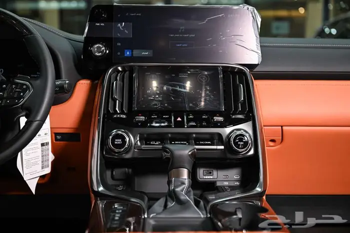 شركة البريمي لسيارات لكزس 7