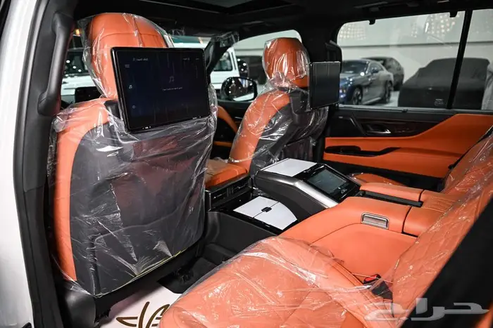 شركة البريمي لسيارات لكزس 9