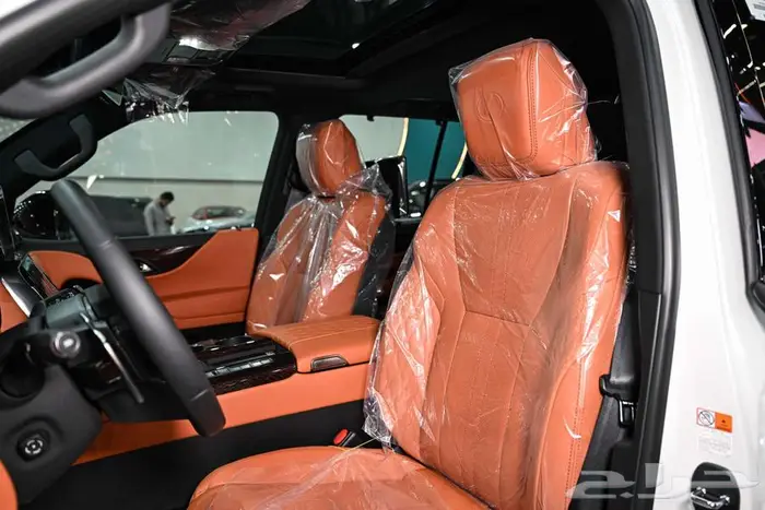 شركة البريمي لسيارات لكزس 5