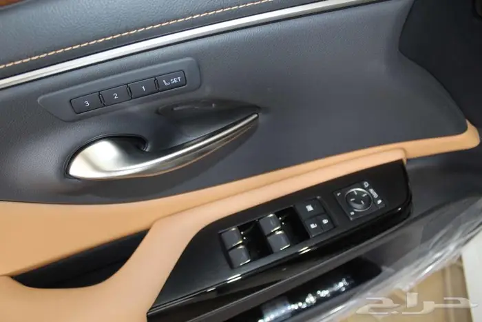 لكزس - ES300 Bh هايبرد - 2025 نص فل خليجي سعر 189900 23