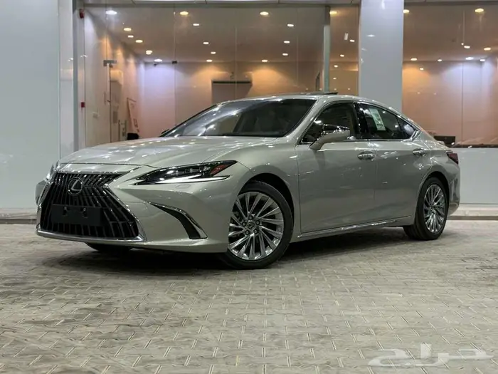 لكزس ES 300 HH موديل 2025 - عرض نهايه العام 16